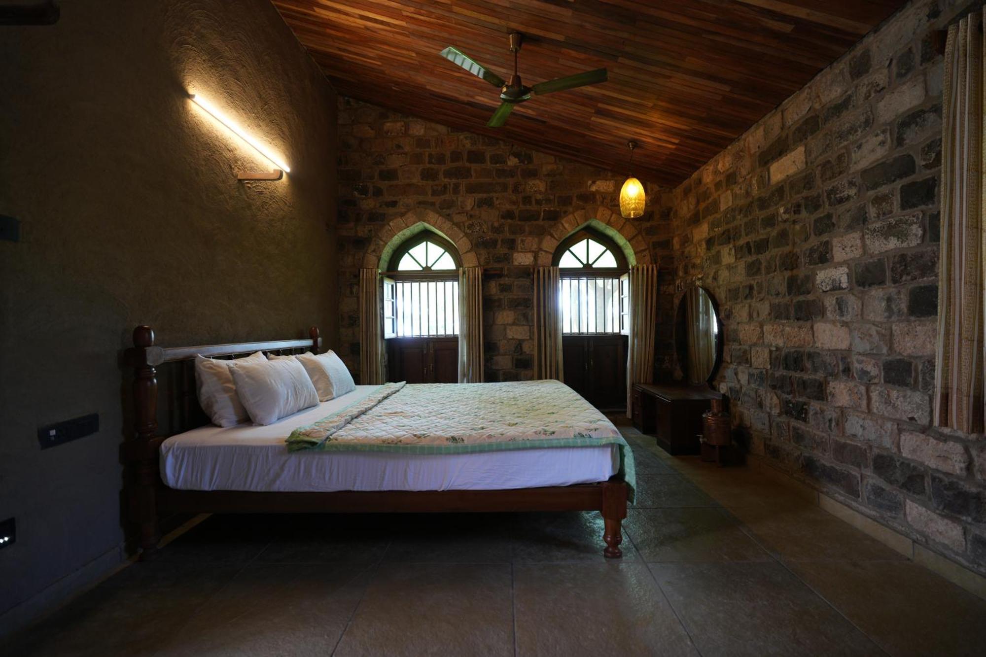 Nisarg Resort Kolhapur Ngoại thất bức ảnh