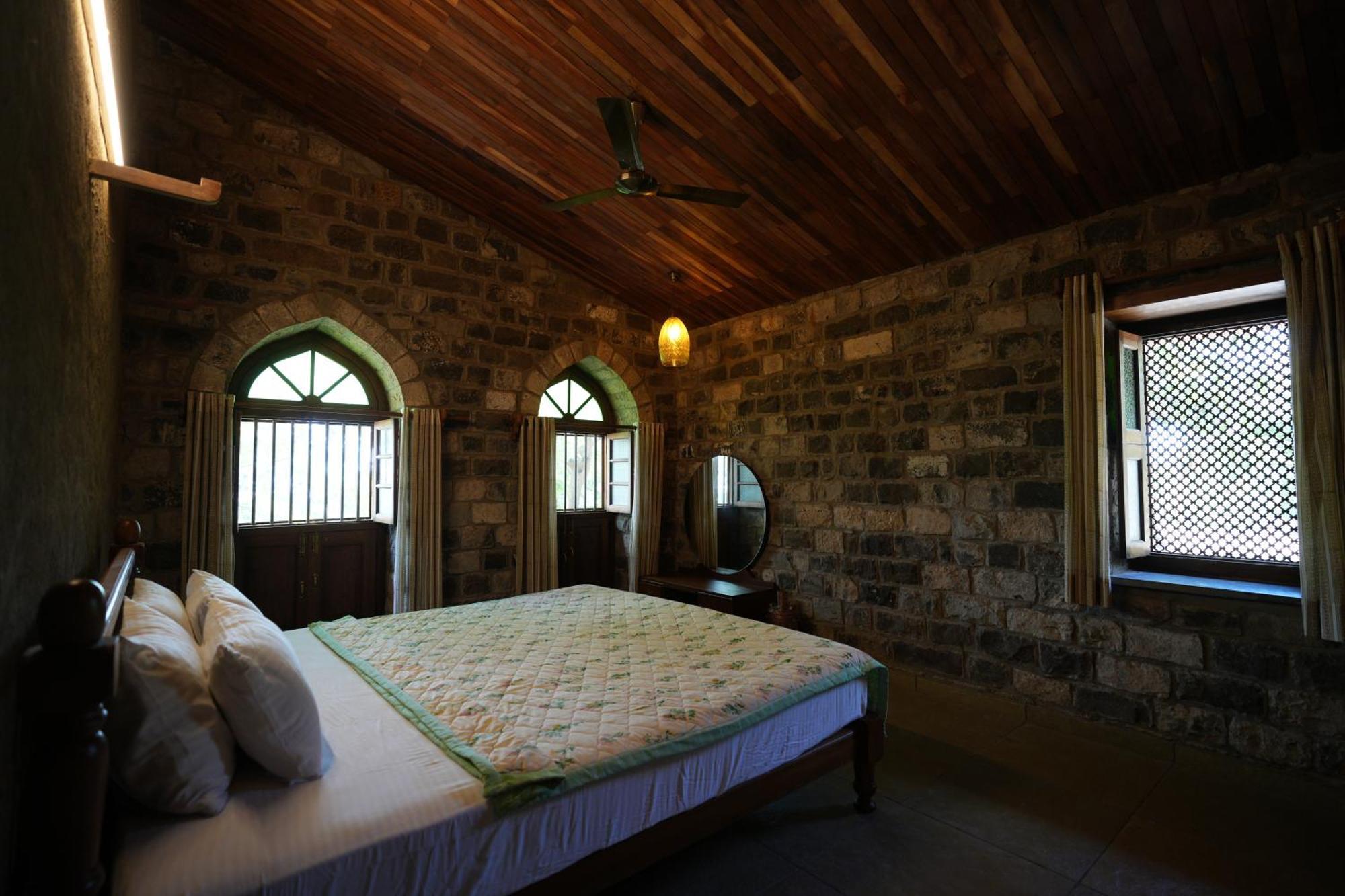 Nisarg Resort Kolhapur Ngoại thất bức ảnh