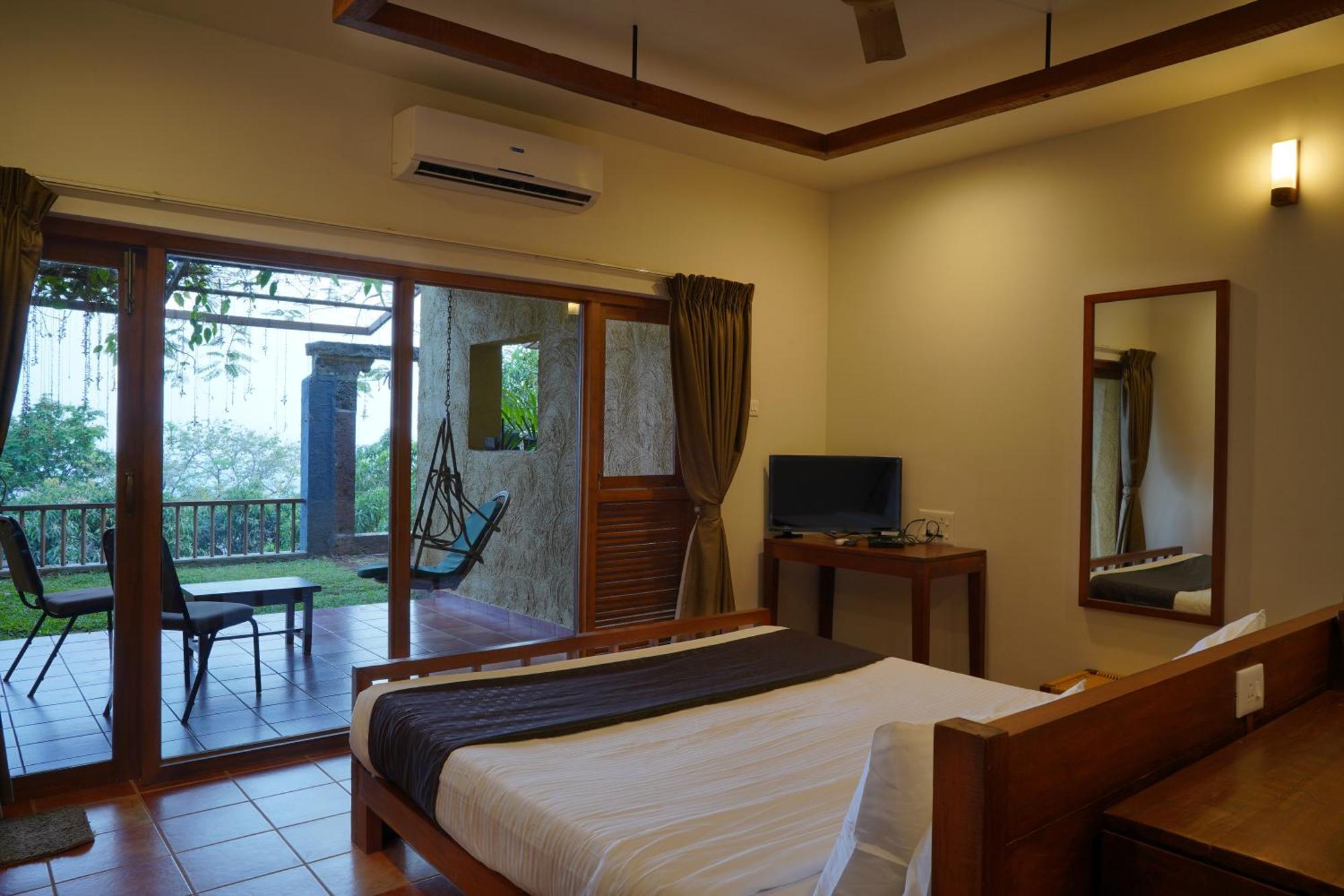 Nisarg Resort Kolhapur Ngoại thất bức ảnh