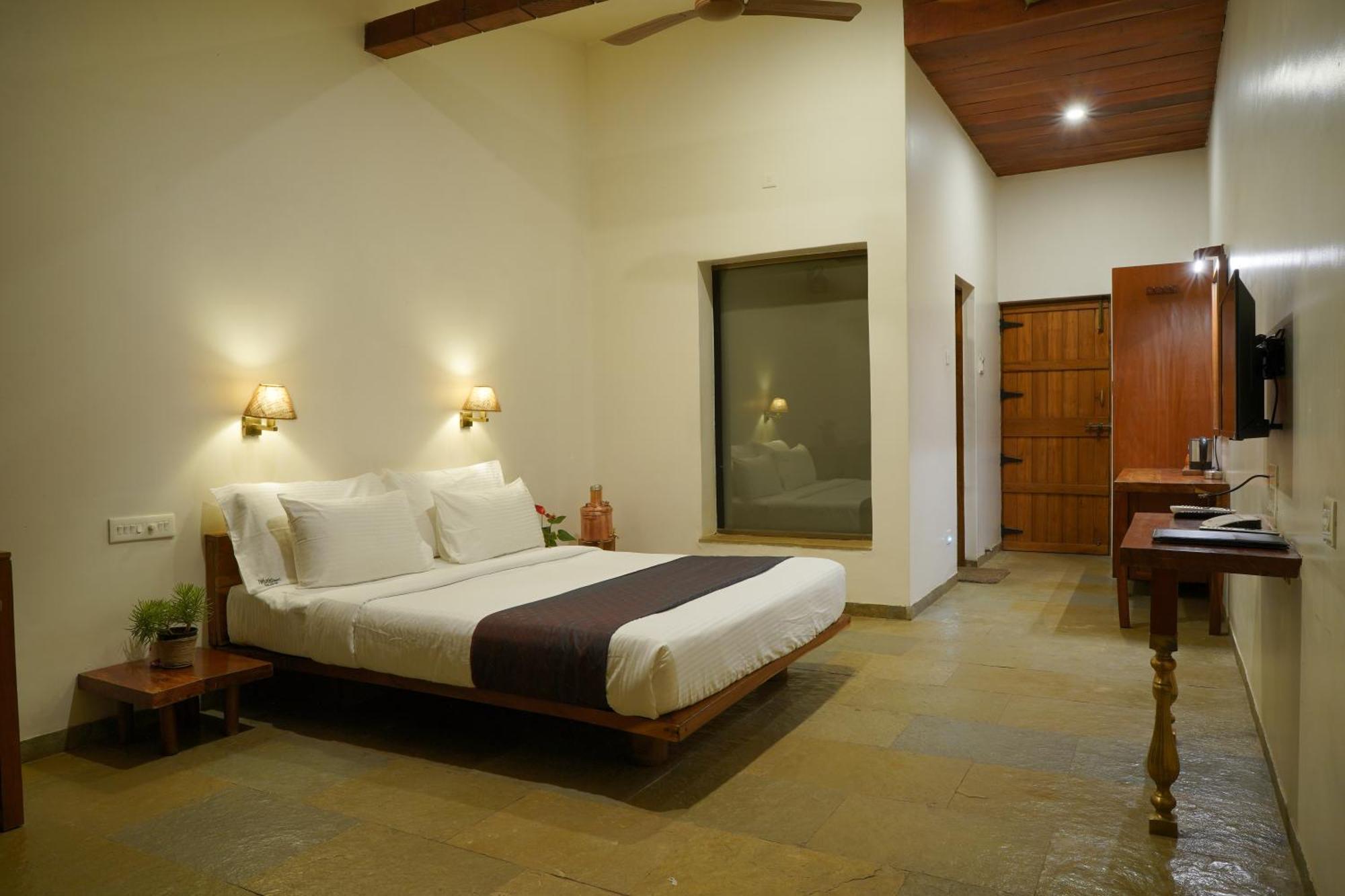 Nisarg Resort Kolhapur Ngoại thất bức ảnh