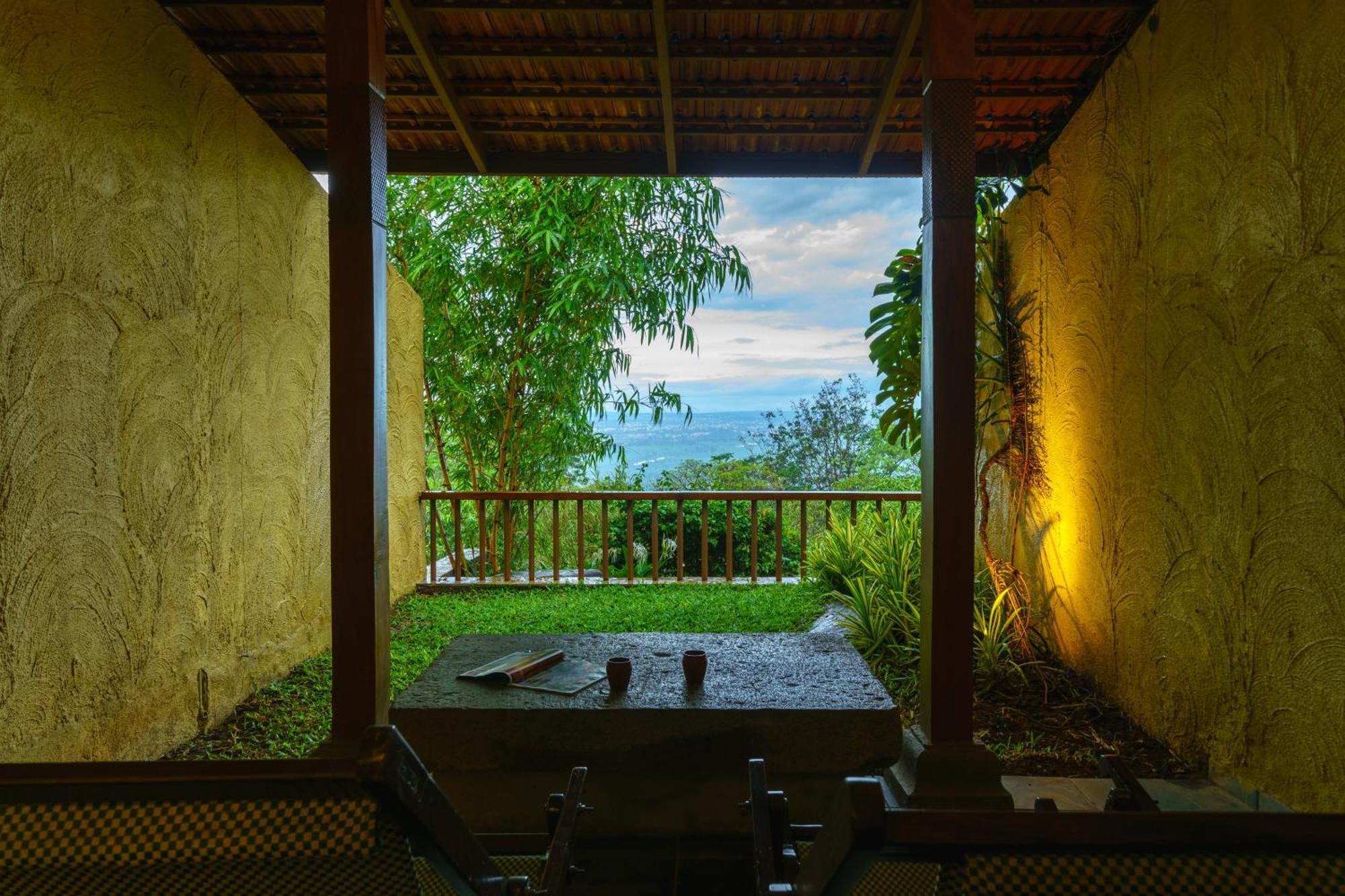 Nisarg Resort Kolhapur Ngoại thất bức ảnh