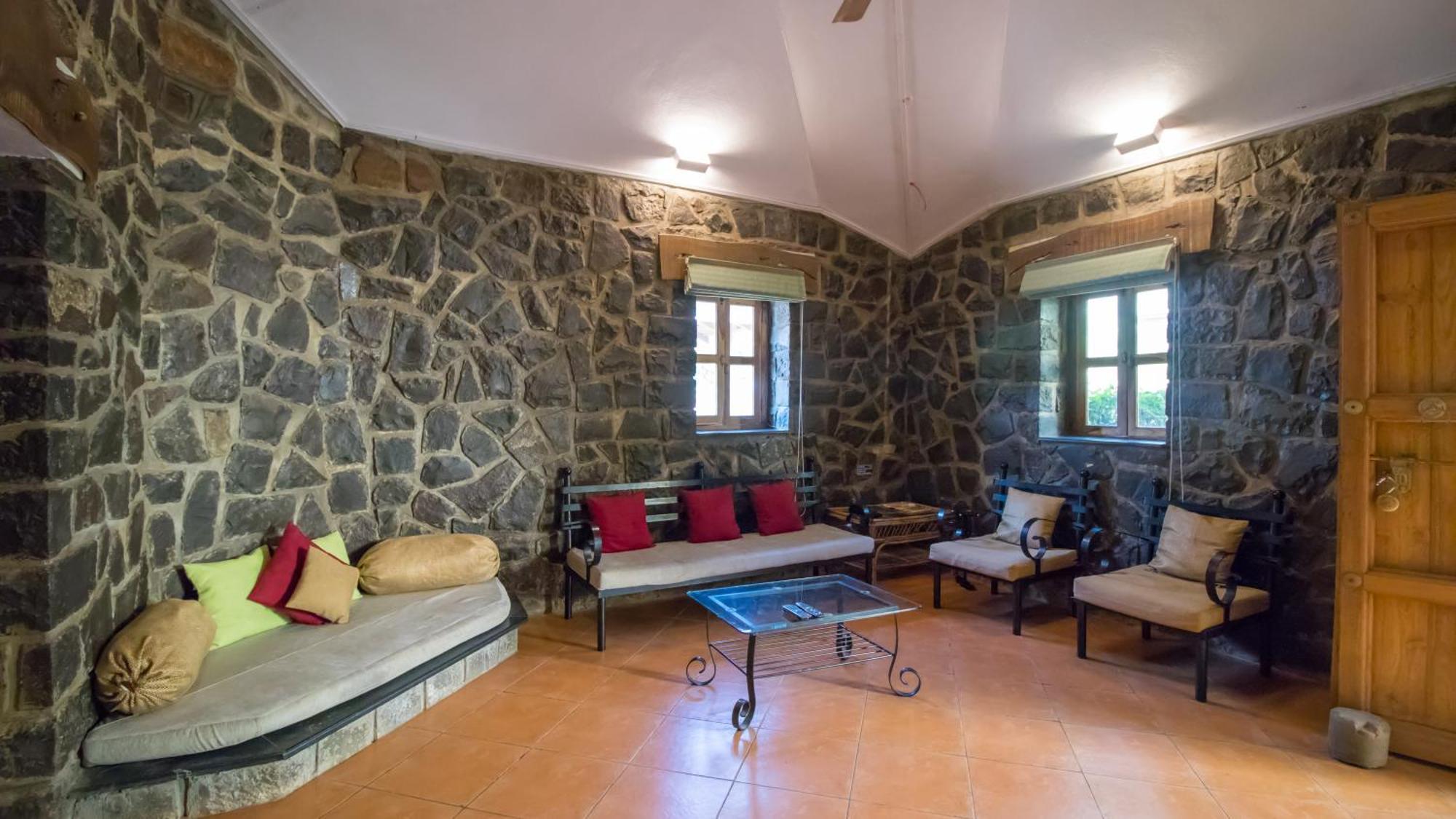 Nisarg Resort Kolhapur Ngoại thất bức ảnh