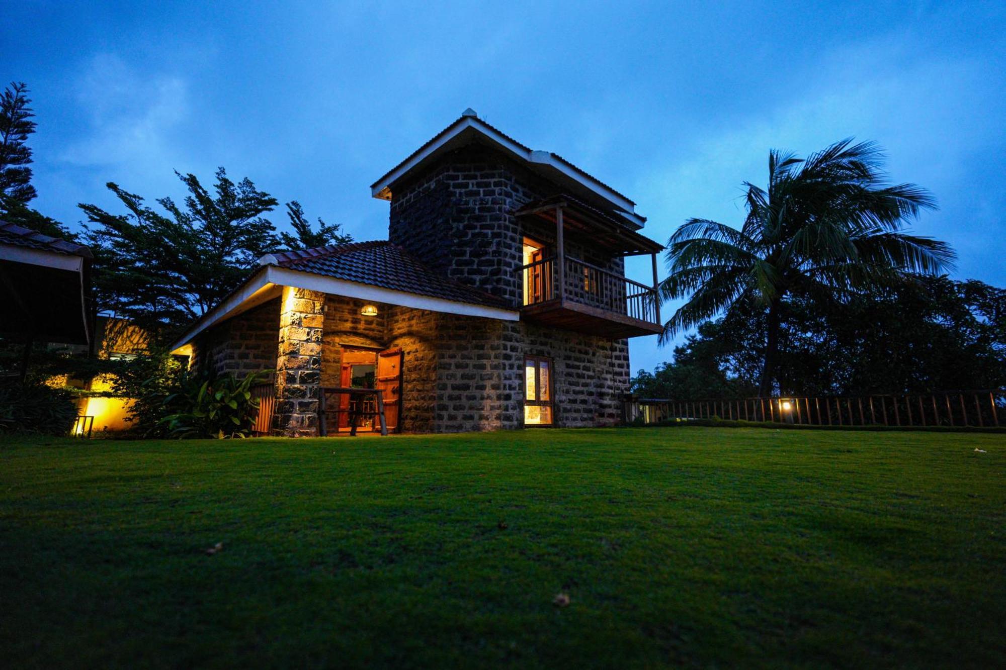 Nisarg Resort Kolhapur Ngoại thất bức ảnh